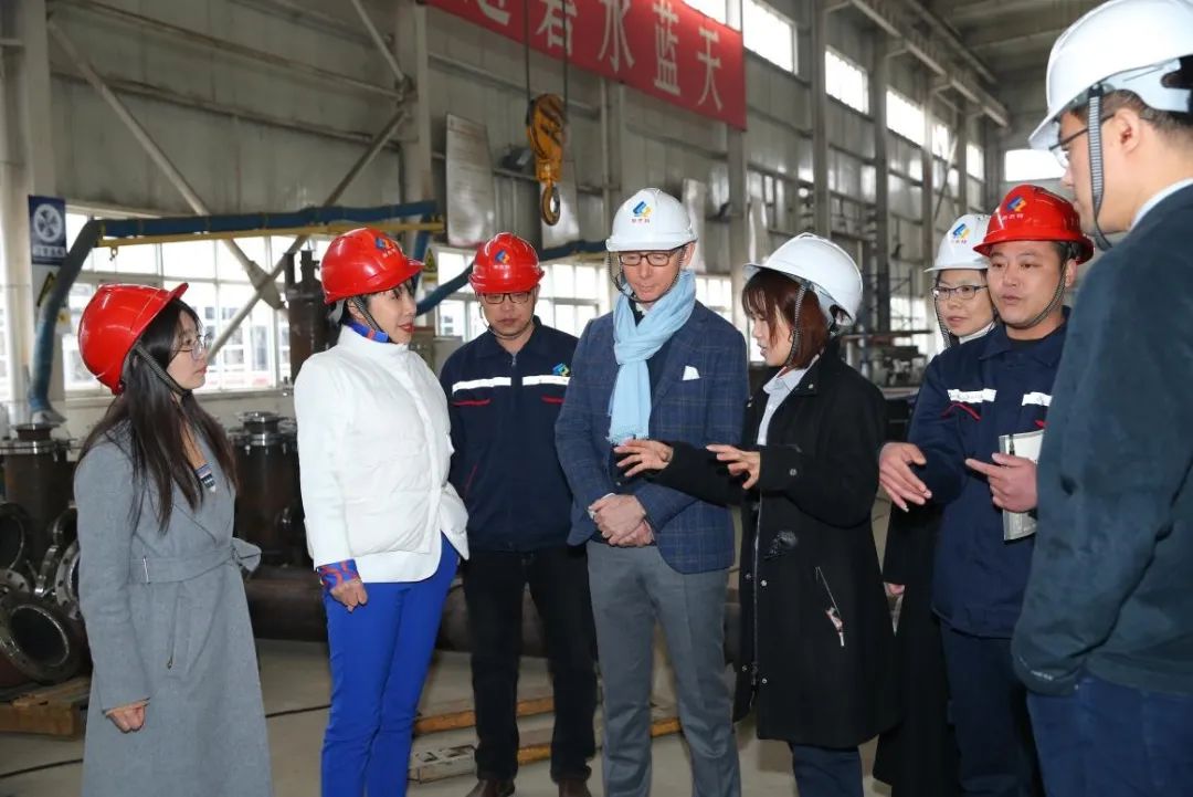 精誠(chéng)合作 攜手啟航--?？松梨诨葜菀蚁┮黄陧?xiàng)目設(shè)備啟運(yùn)儀式圓滿成功！