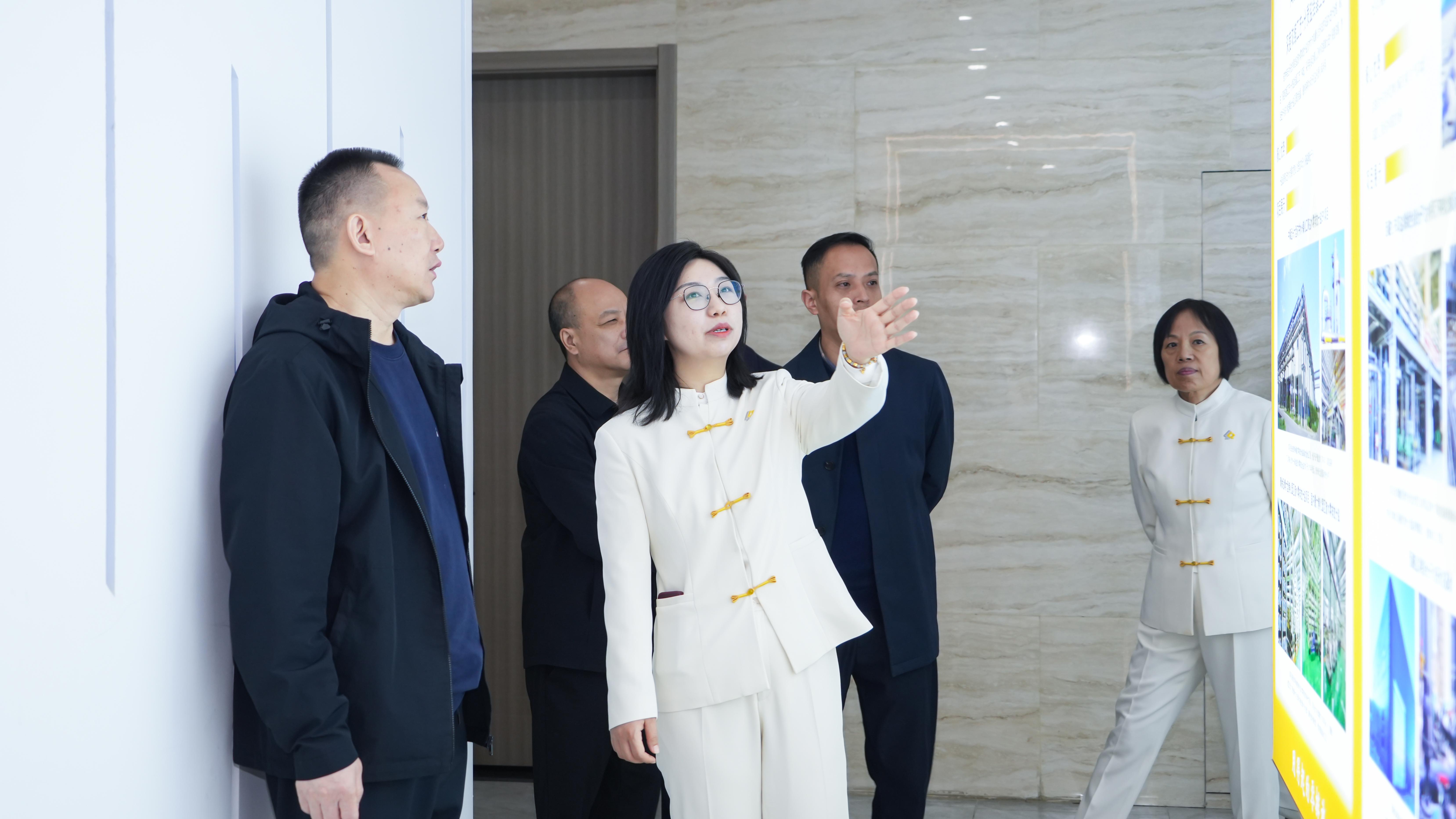 倍頭條 | 遂寧市大英縣政府領(lǐng)導(dǎo)蒞臨倍杰特考察參觀 